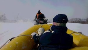 スノーラフティング